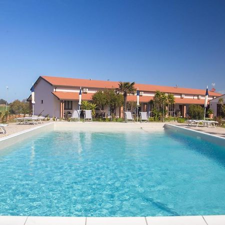 Delfino Tuscany Resort Marina di Cecina Bagian luar foto