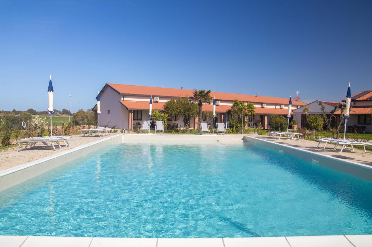Delfino Tuscany Resort Marina di Cecina Bagian luar foto