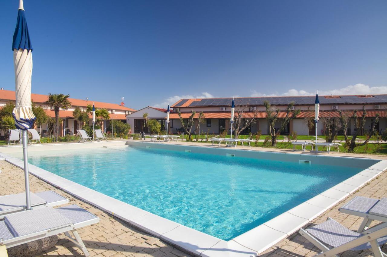 Delfino Tuscany Resort Marina di Cecina Bagian luar foto