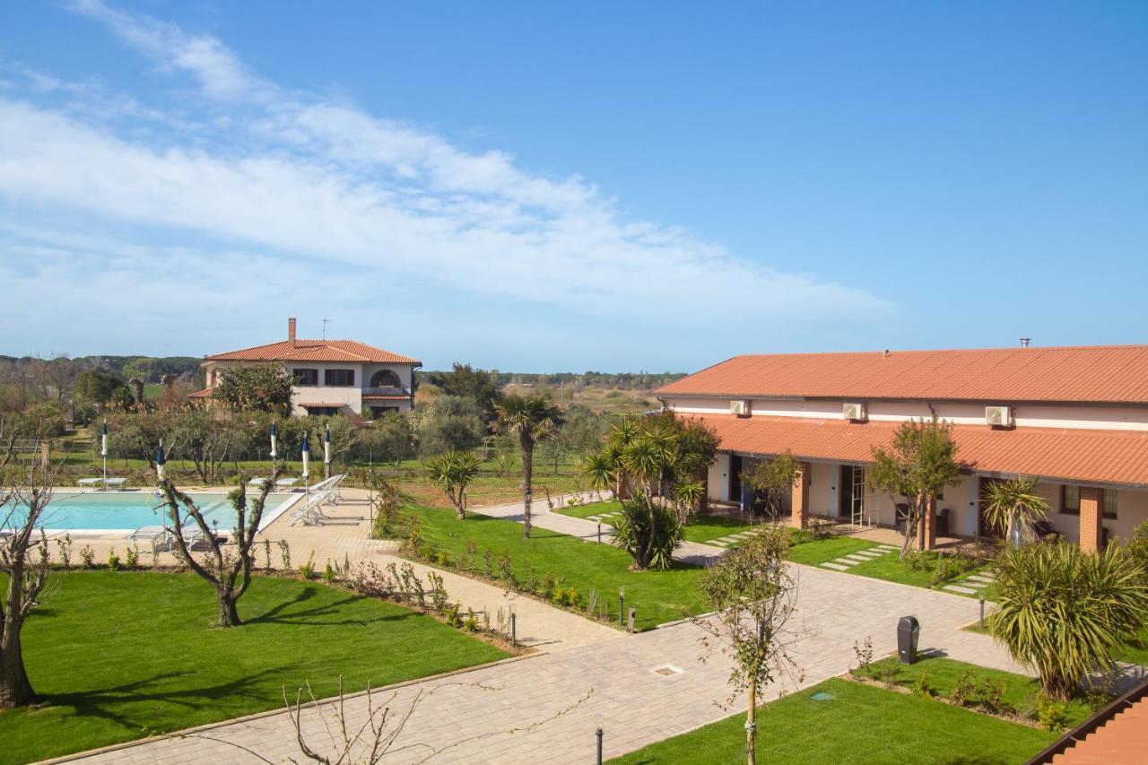 Delfino Tuscany Resort Marina di Cecina Bagian luar foto