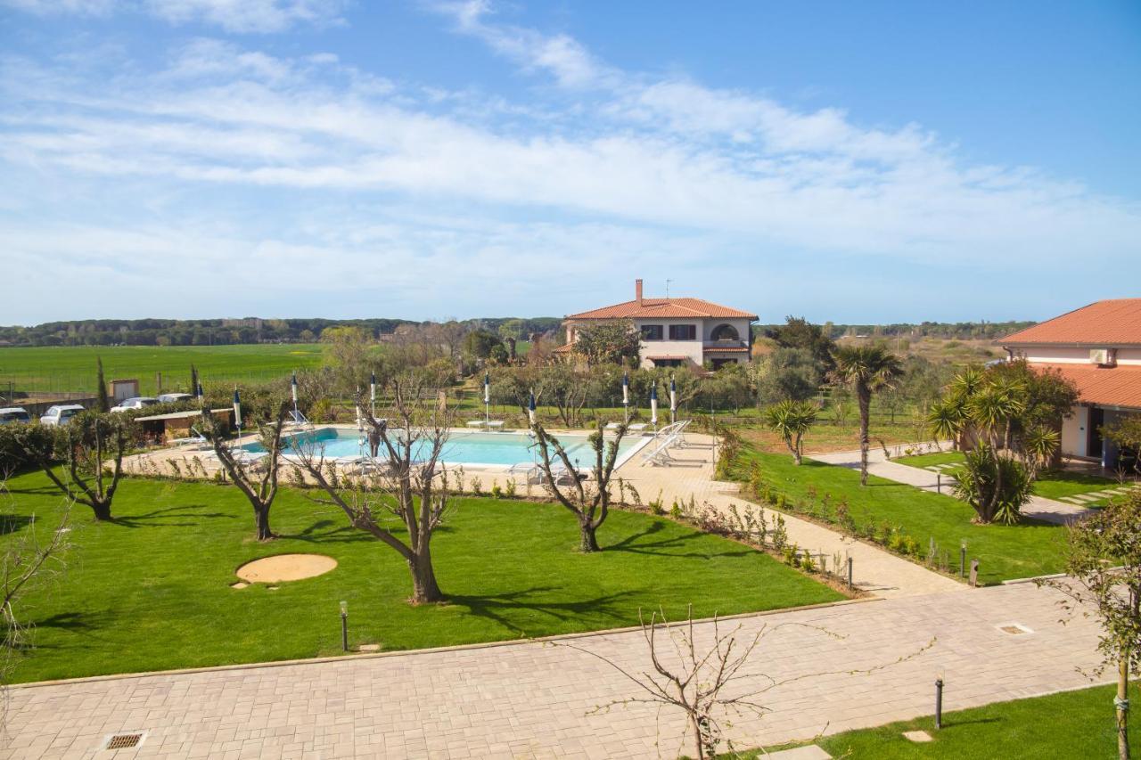 Delfino Tuscany Resort Marina di Cecina Bagian luar foto